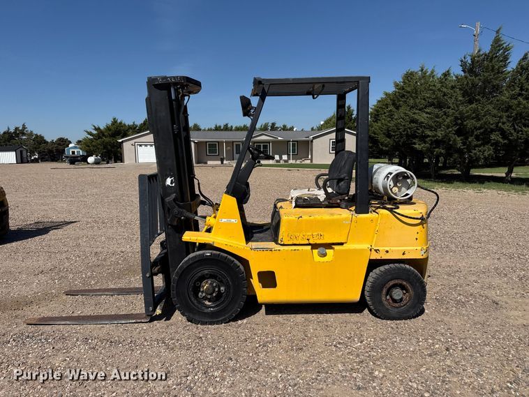 image for item EW4230 1991 Hyster H50XL forklift