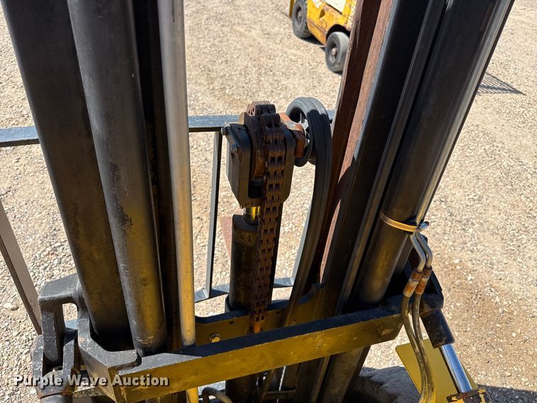 image for item EW4230 1991 Hyster H50XL forklift
