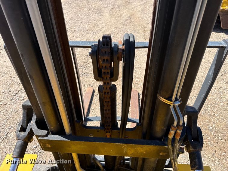 image for item EW4230 1991 Hyster H50XL forklift
