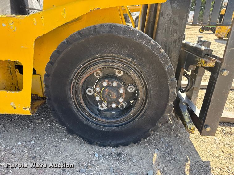image for item EW4230 1991 Hyster H50XL forklift