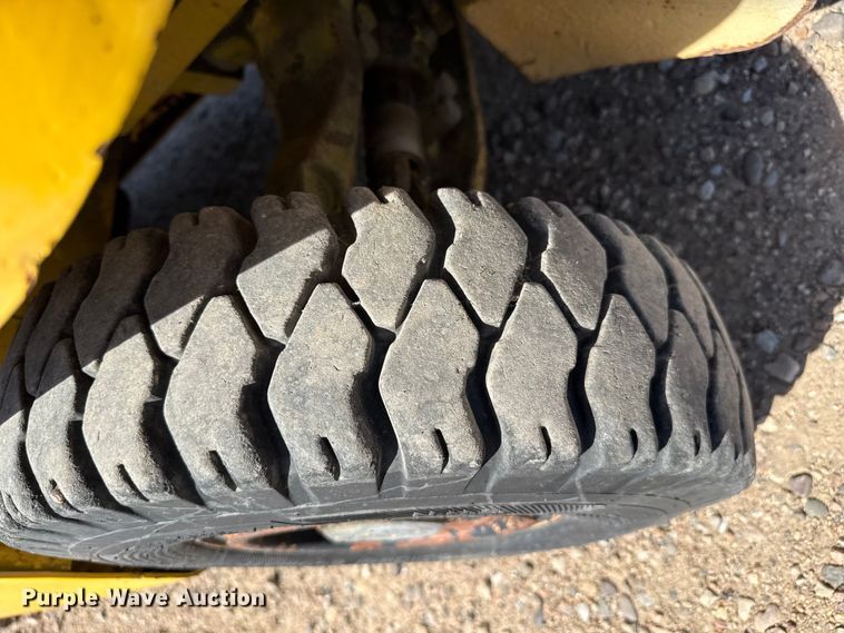 image for item EW4230 1991 Hyster H50XL forklift