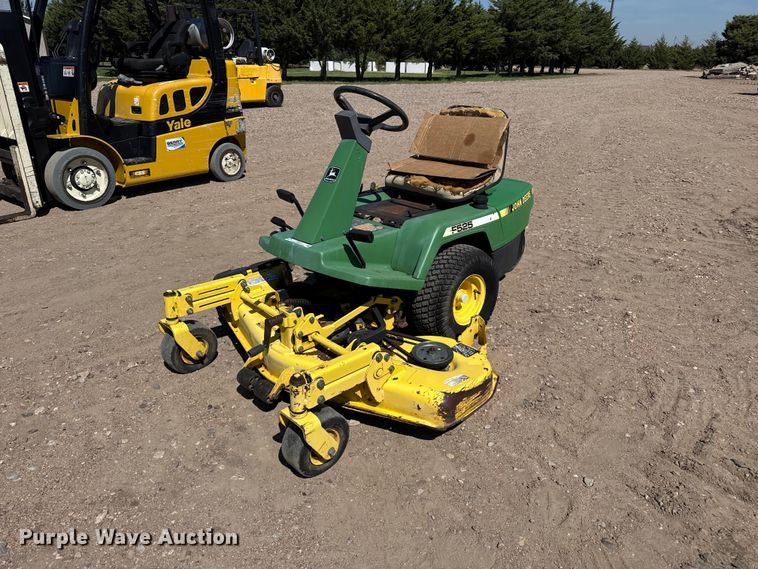 John Deere F525 lawn mower