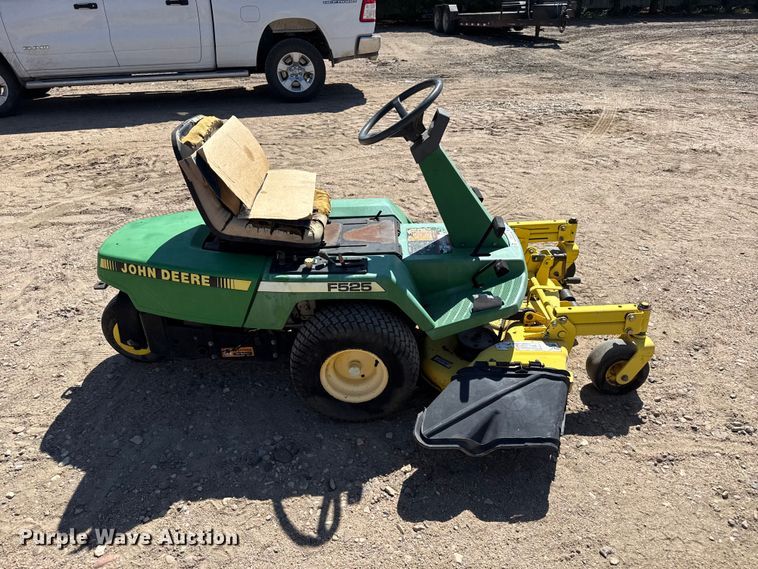 image for item EW4231 John Deere F525 lawn mower