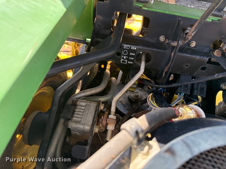 image for item EW4231 John Deere F525 lawn mower
