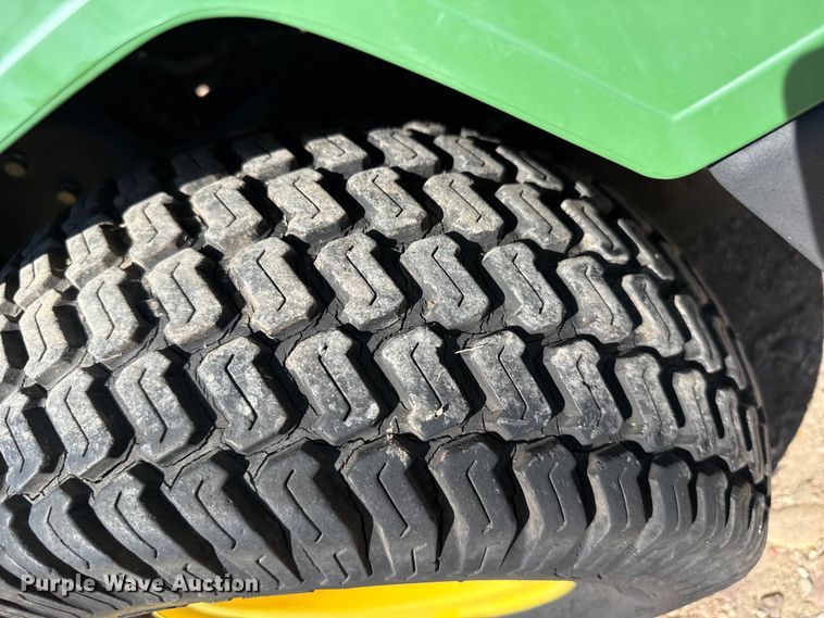 image for item EW4231 John Deere F525 lawn mower