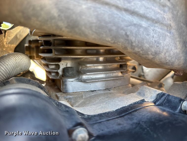 image for item EW4232 2000 Yamaha Grizzly 600 ATV