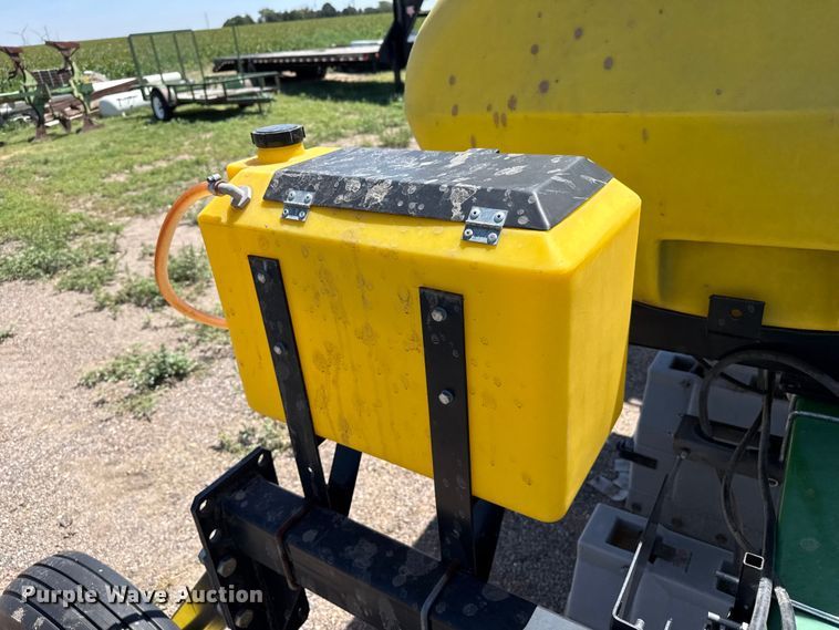 image for item EW4236 Redball 420 hooded sprayer