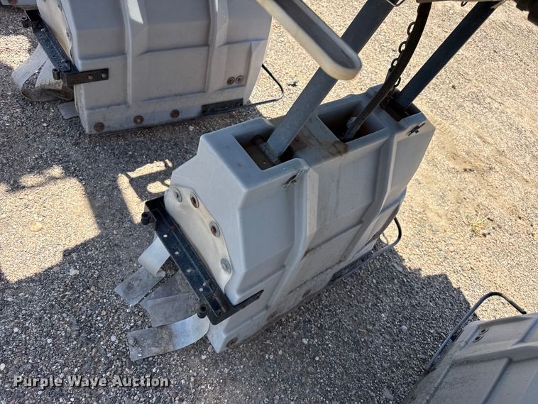 image for item EW4236 Redball 420 hooded sprayer