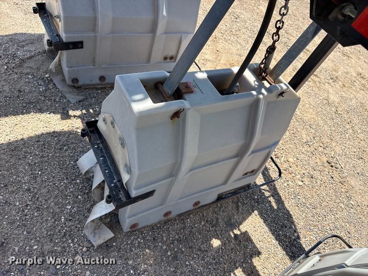 image for item EW4236 Redball 420 hooded sprayer