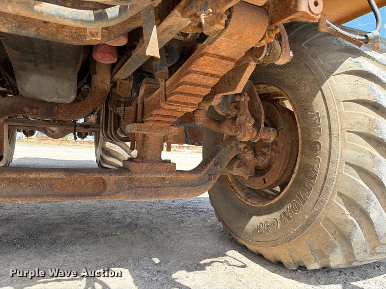 image for item EW8686 1990 Ford LN8000 applicator truck
