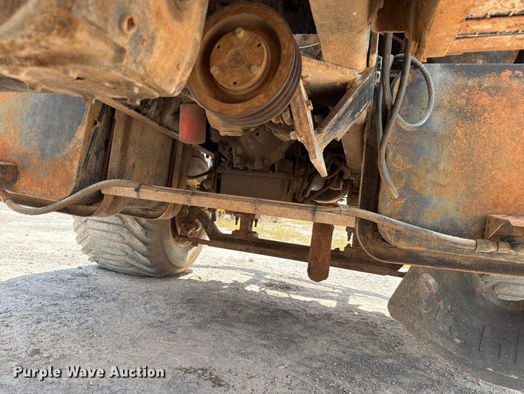 image for item EW8686 1990 Ford LN8000 applicator truck