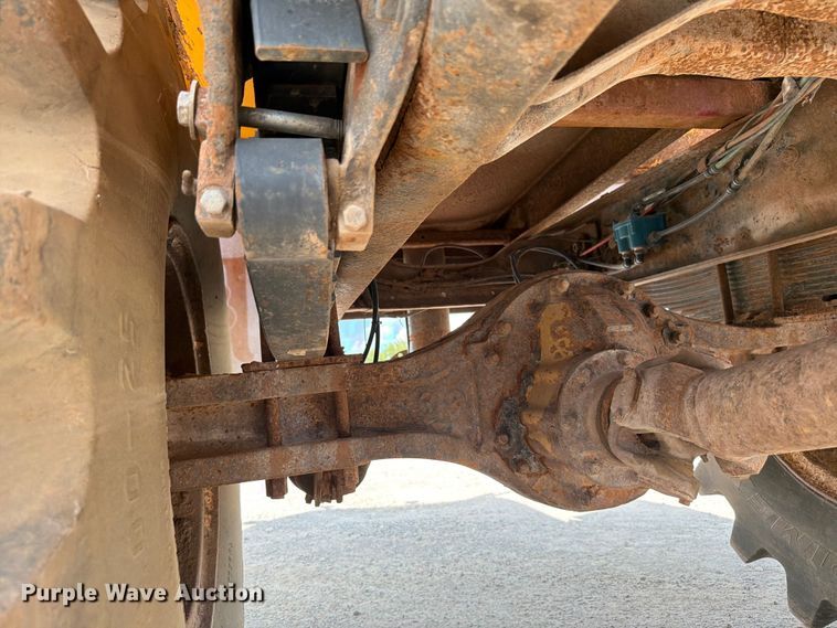 image for item EW8686 1990 Ford LN8000 applicator truck