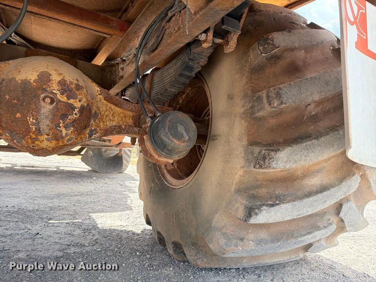 image for item EW8686 1990 Ford LN8000 applicator truck