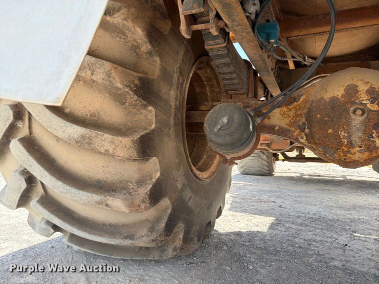 image for item EW8686 1990 Ford LN8000 applicator truck