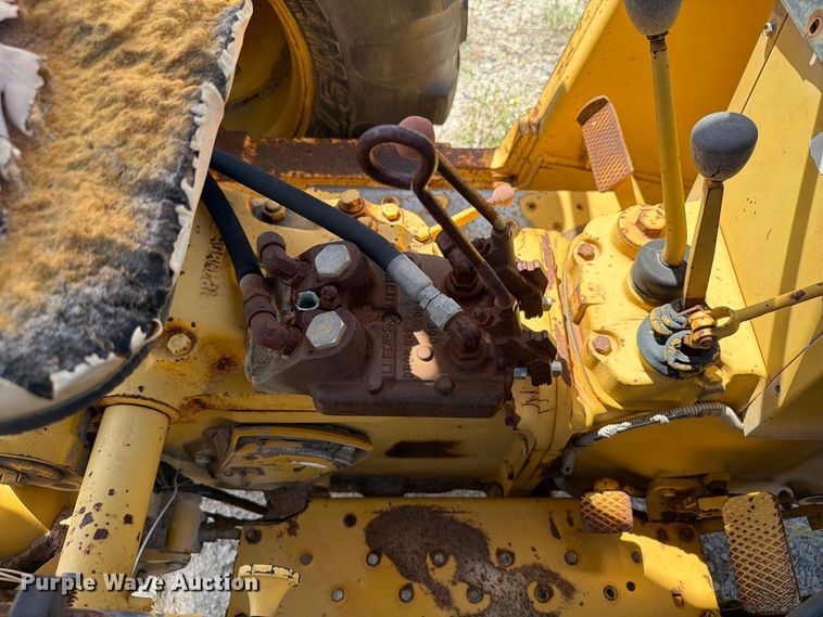 image for item EW8732 1980 Massey Ferguson 50C industrial tractor