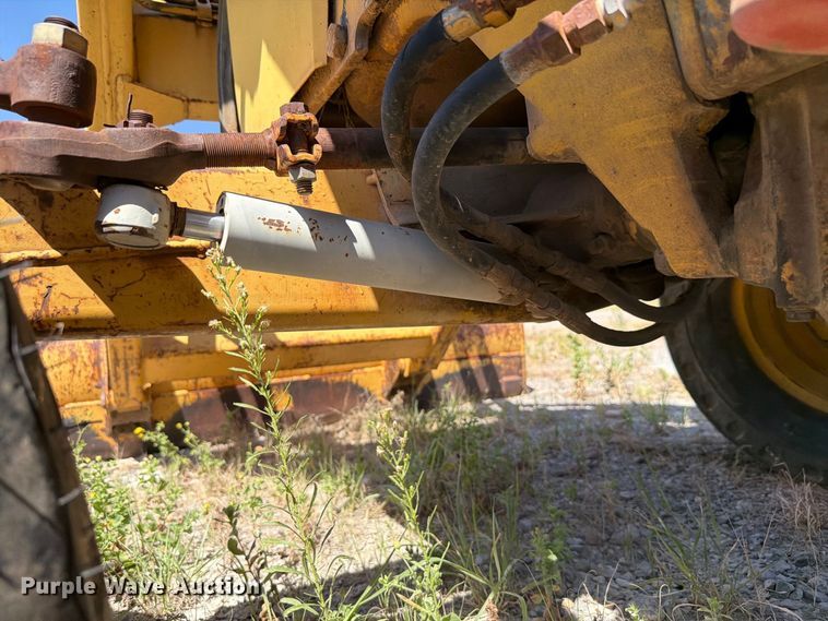 image for item EW8732 1980 Massey Ferguson 50C industrial tractor