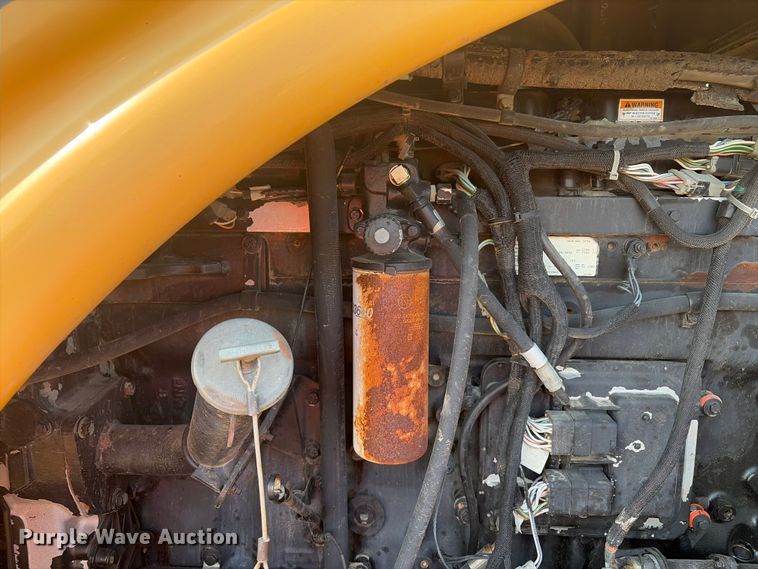 image for item EX2132 Caterpillar Challenger 85E tractor