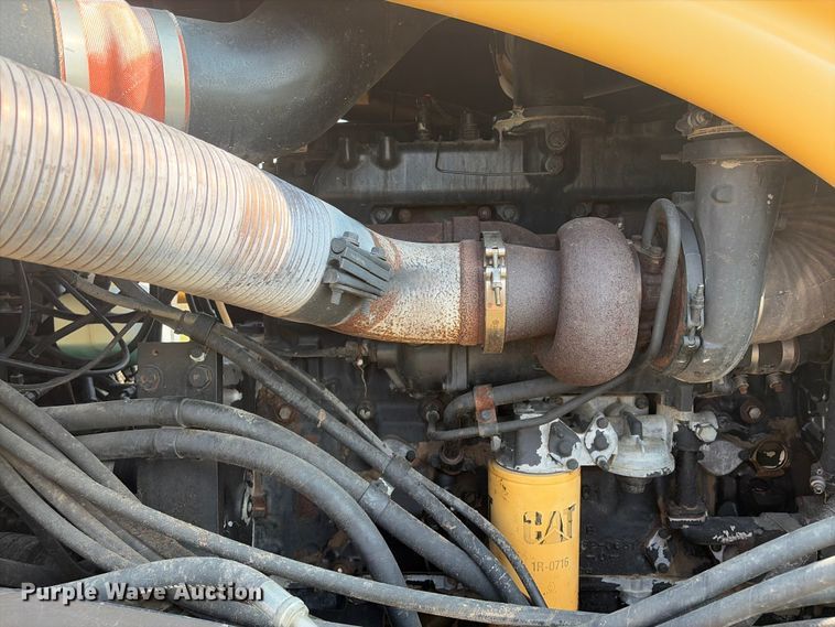 image for item EX2132 Caterpillar Challenger 85E tractor