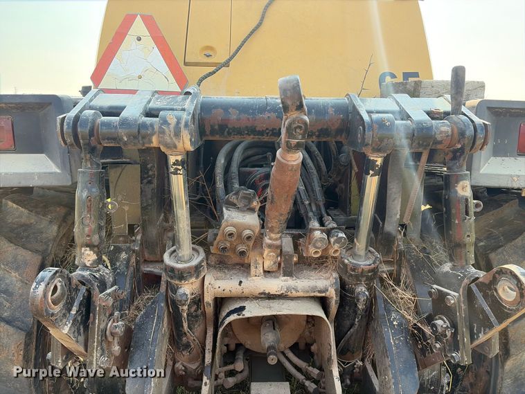 image for item EX2133 1990 Caterpillar Challenger 65 tractor