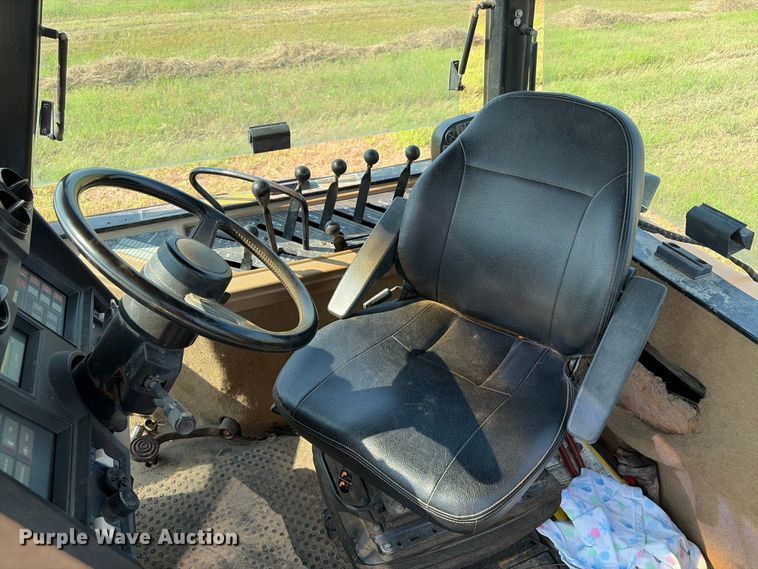image for item EX2133 1990 Caterpillar Challenger 65 tractor