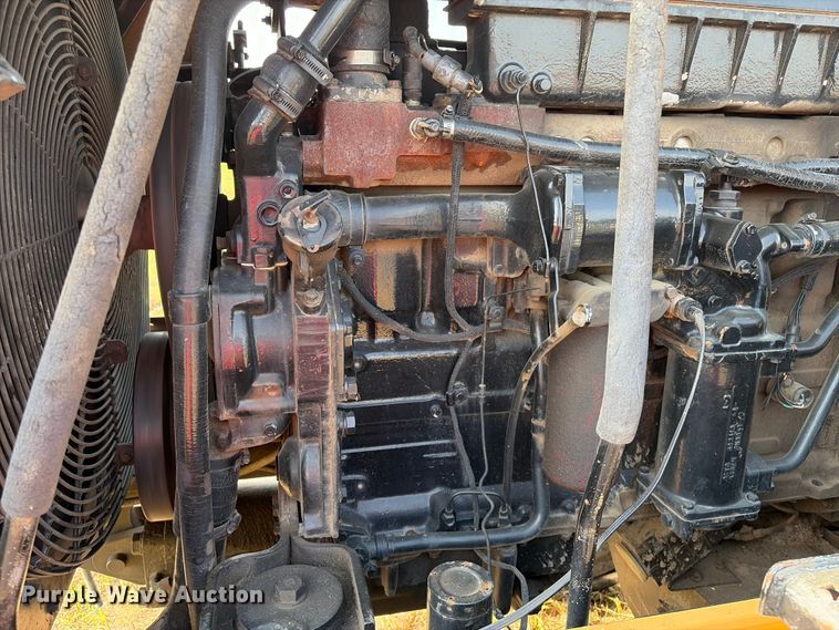 image for item EX2133 1990 Caterpillar Challenger 65 tractor