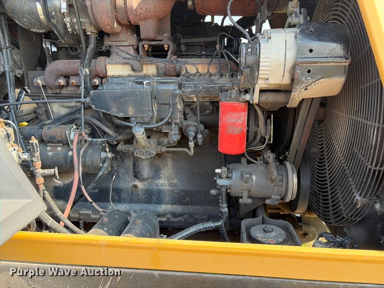 image for item EX2133 1990 Caterpillar Challenger 65 tractor