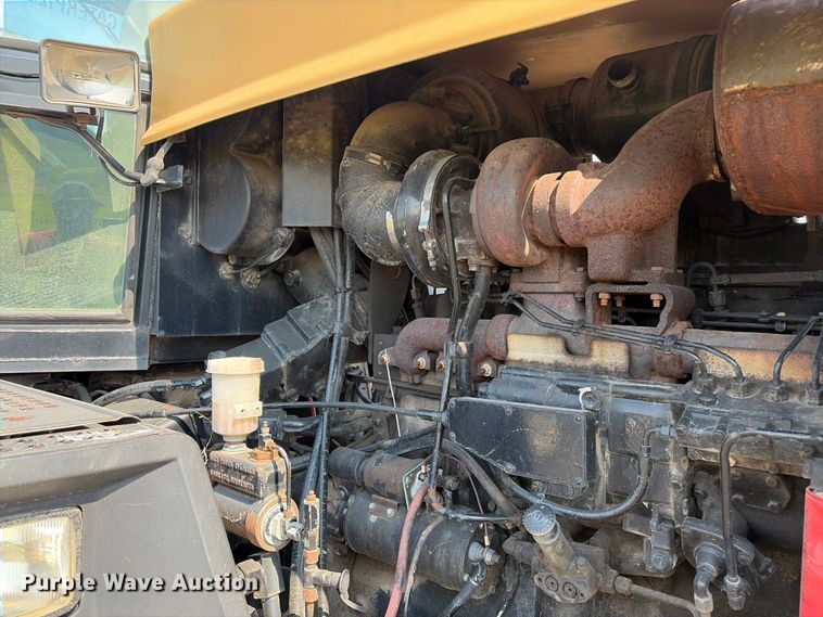 image for item EX2133 1990 Caterpillar Challenger 65 tractor