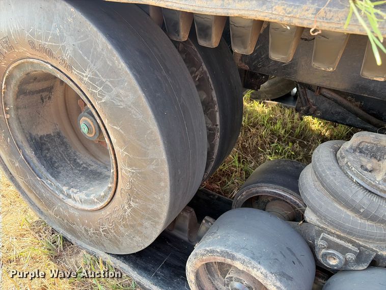 image for item EX2133 1990 Caterpillar Challenger 65 tractor