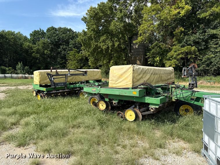 image for item EX2186 1995 John Deere 750  tandem grain drill