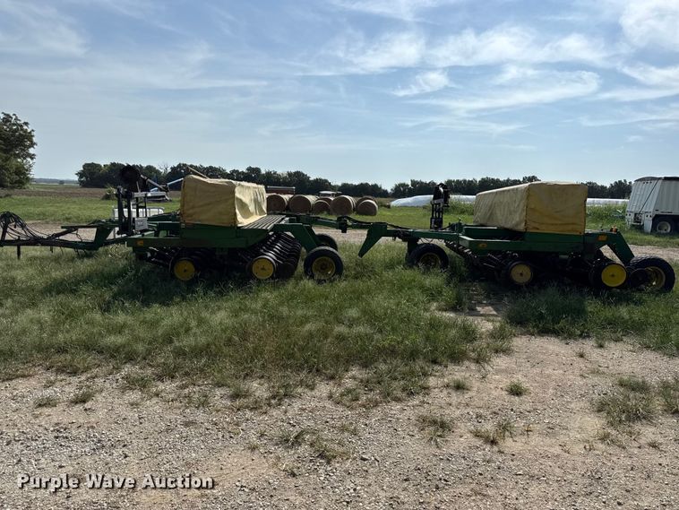 image for item EX2186 1995 John Deere 750  tandem grain drill