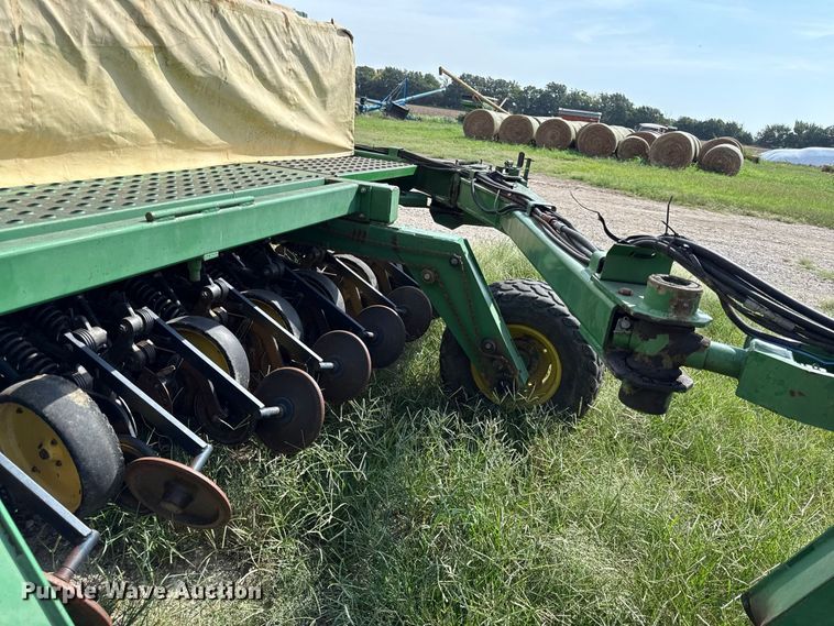 image for item EX2186 1995 John Deere 750  tandem grain drill