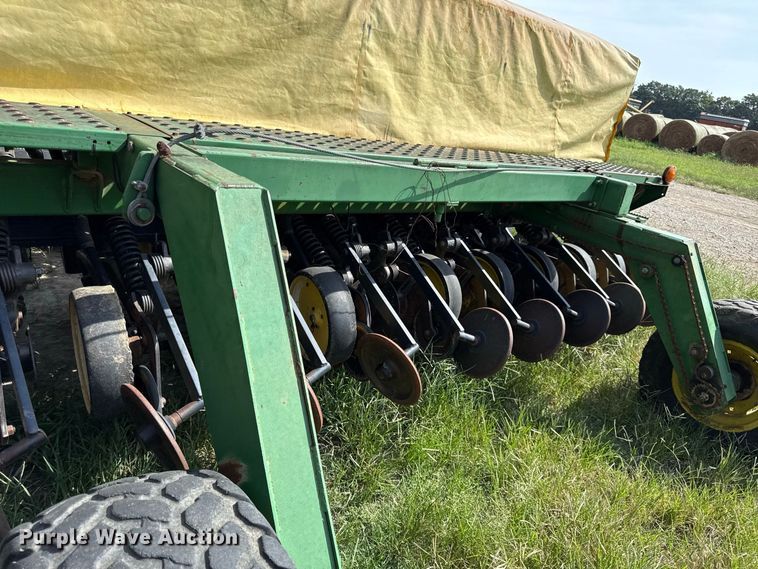 image for item EX2186 1995 John Deere 750  tandem grain drill