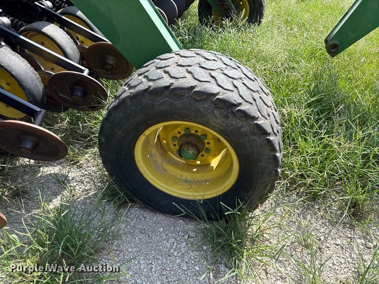 image for item EX2186 1995 John Deere 750  tandem grain drill