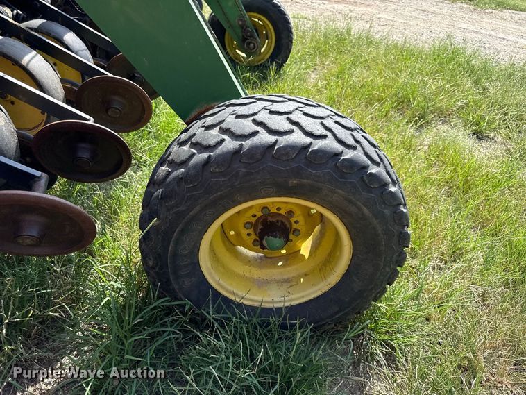 image for item EX2186 1995 John Deere 750  tandem grain drill
