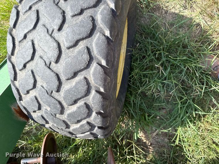 image for item EX2186 1995 John Deere 750  tandem grain drill