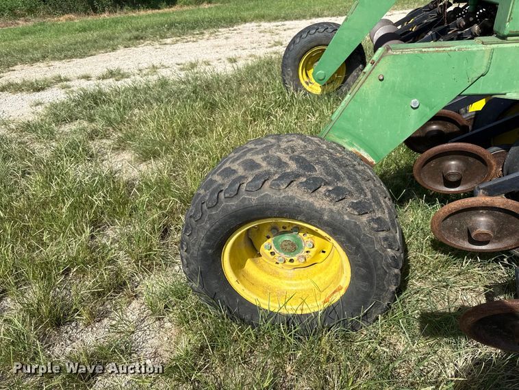 image for item EX2186 1995 John Deere 750  tandem grain drill
