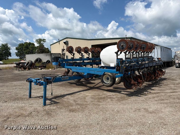 image for item FC3324 Progressive liquid fertilizer applicator