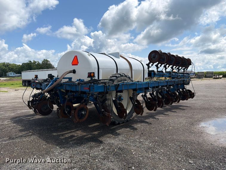 image for item FC3324 Progressive liquid fertilizer applicator