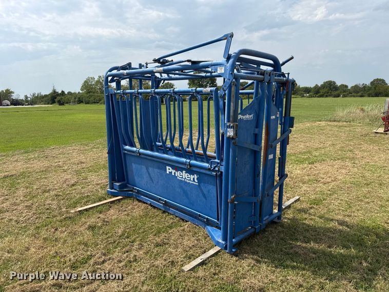 image for item FC4125 Priefert S04 Livestock chute