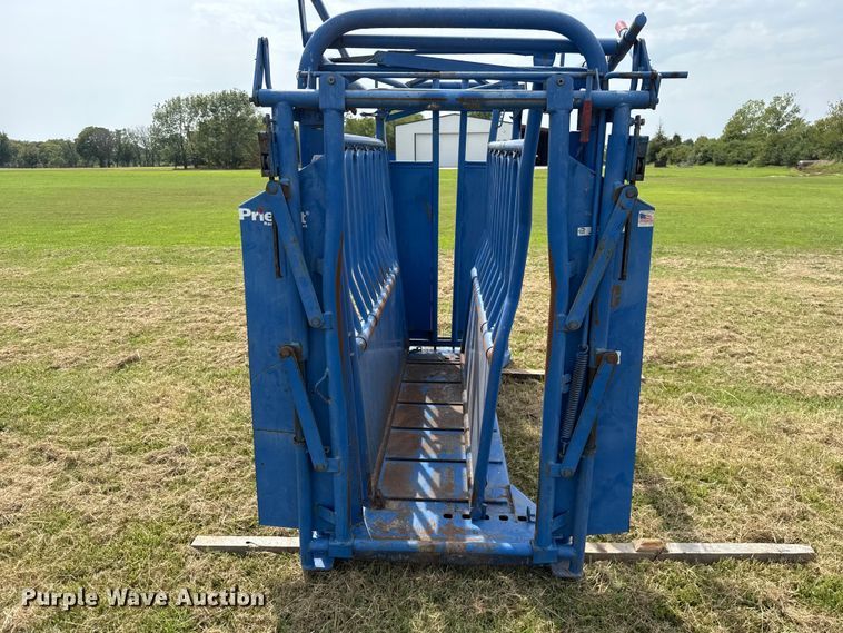 image for item FC4125 Priefert S04 Livestock chute