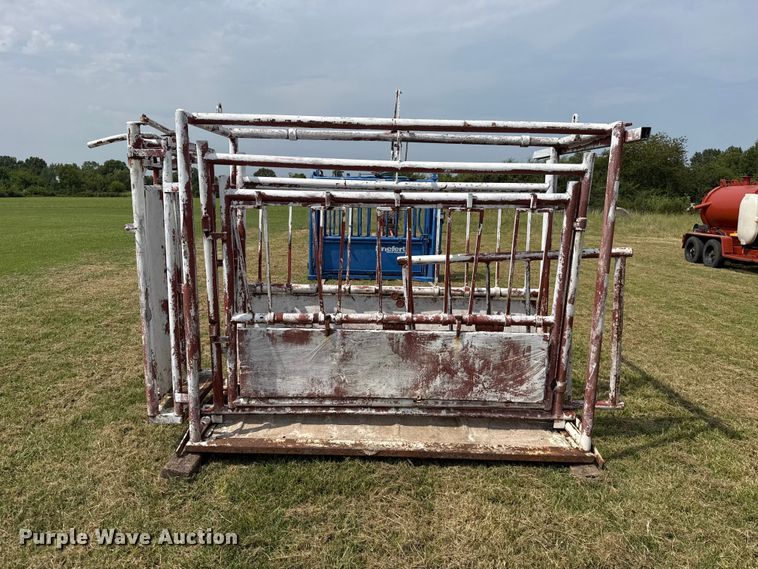 image for item FC4126 Livestock chute