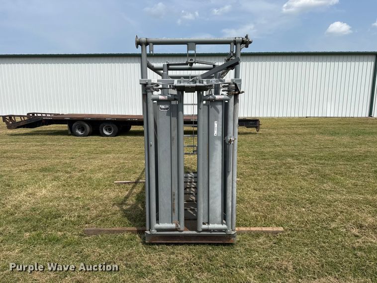 image for item FC4127 Pearson CMC01SC livestock chute