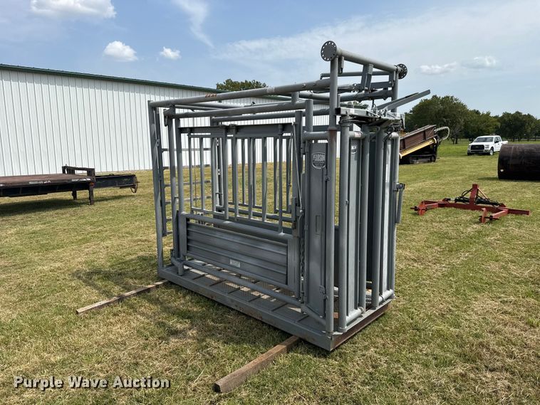 image for item FC4127 Pearson CMC01SC livestock chute