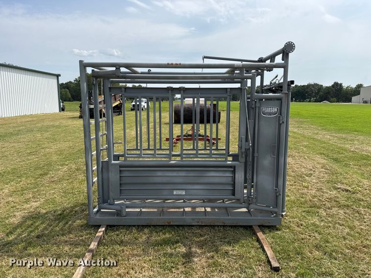 image for item FC4127 Pearson CMC01SC livestock chute