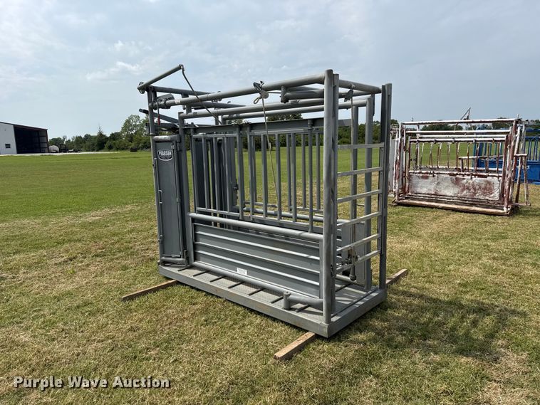image for item FC4127 Pearson CMC01SC livestock chute