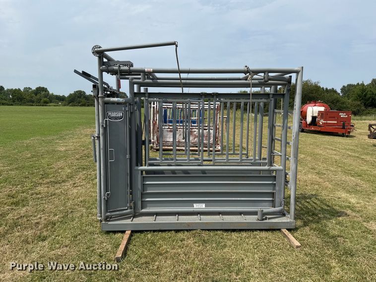 image for item FC4127 Pearson CMC01SC livestock chute