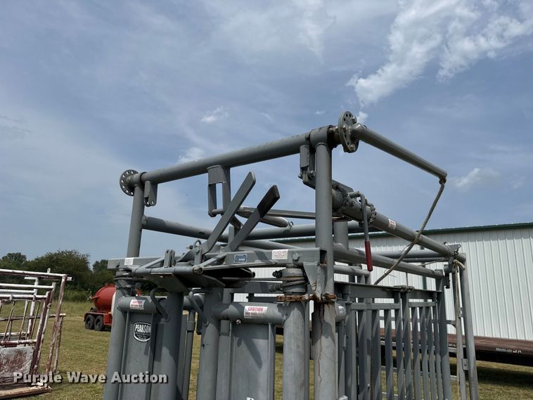 image for item FC4127 Pearson CMC01SC livestock chute