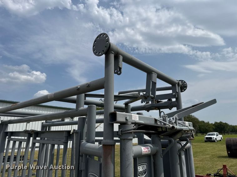 image for item FC4127 Pearson CMC01SC livestock chute