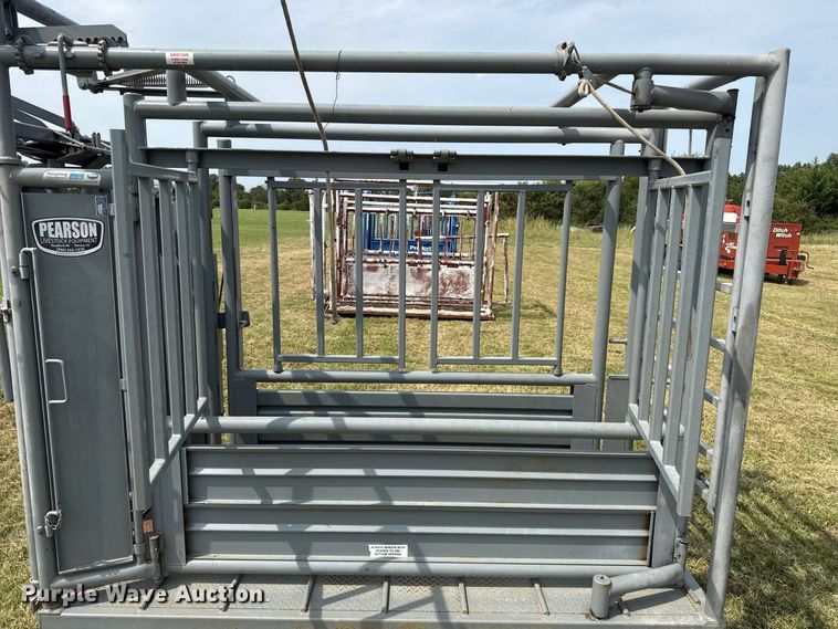 image for item FC4127 Pearson CMC01SC livestock chute
