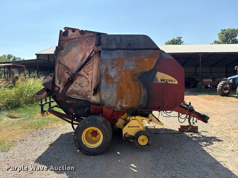 image for item FC4184 2008 New Holland BR7090 round baler